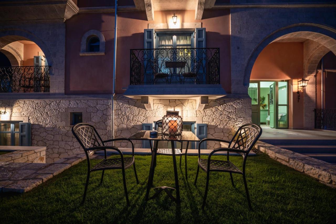 Elysium Living Parga Aparthotel Buitenkant foto