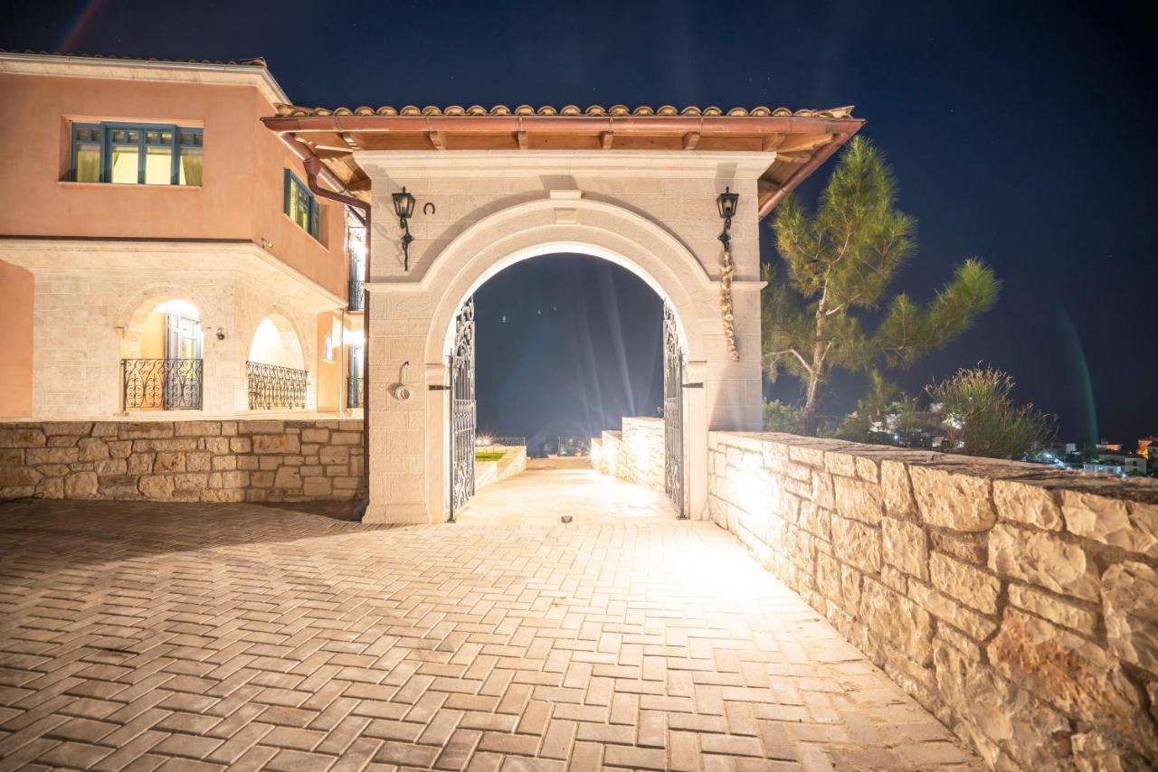 Elysium Living Parga Aparthotel Buitenkant foto