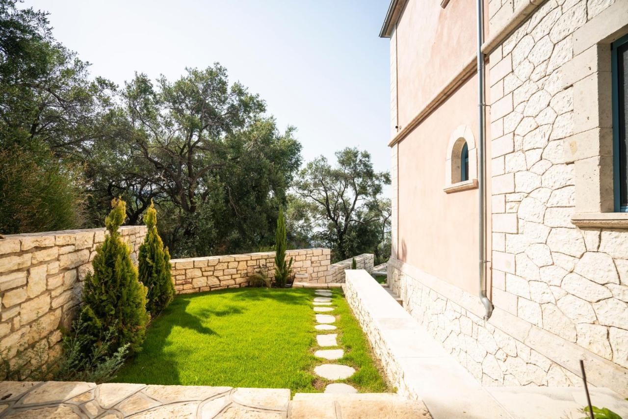 Elysium Living Parga Aparthotel Buitenkant foto